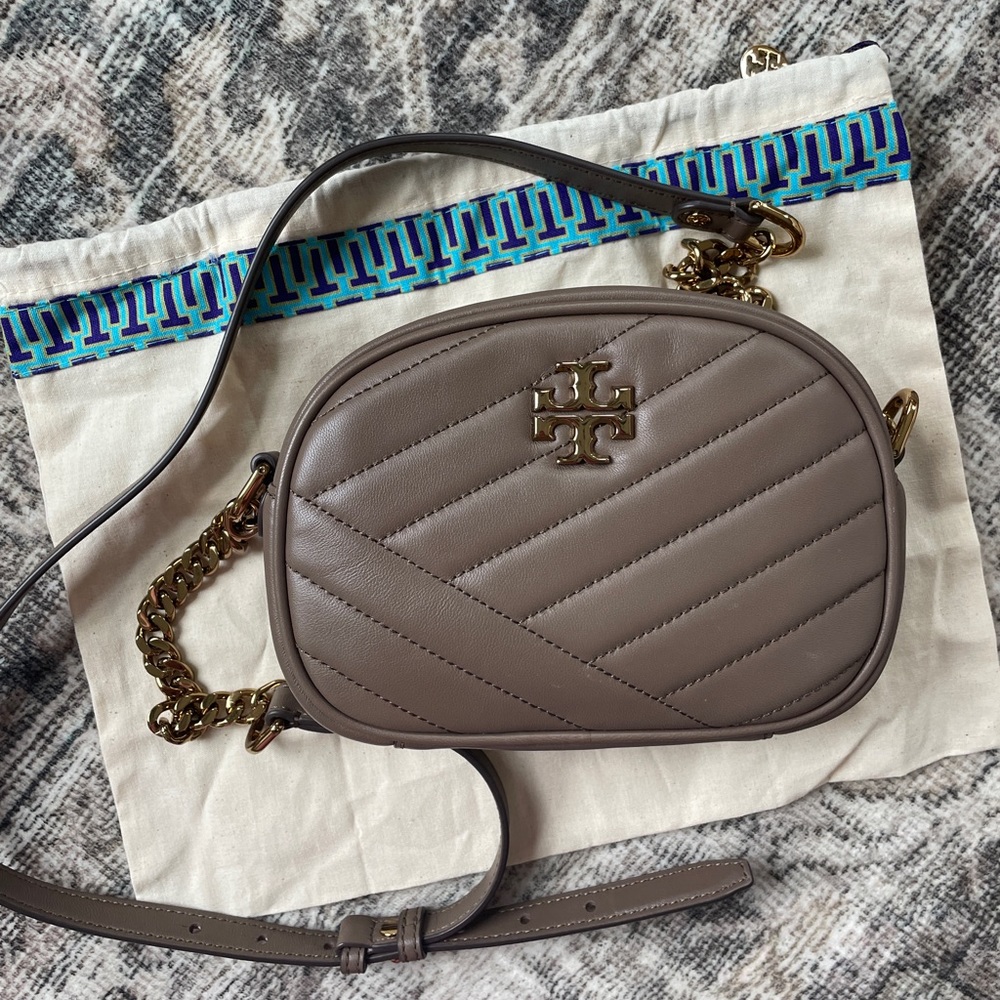Tory Burch small Kira chevron camera bag, like new condition